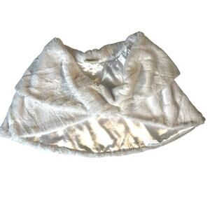 Nicole Marciano White Faux Fur Shrug Satin Lined Evening Capelet
